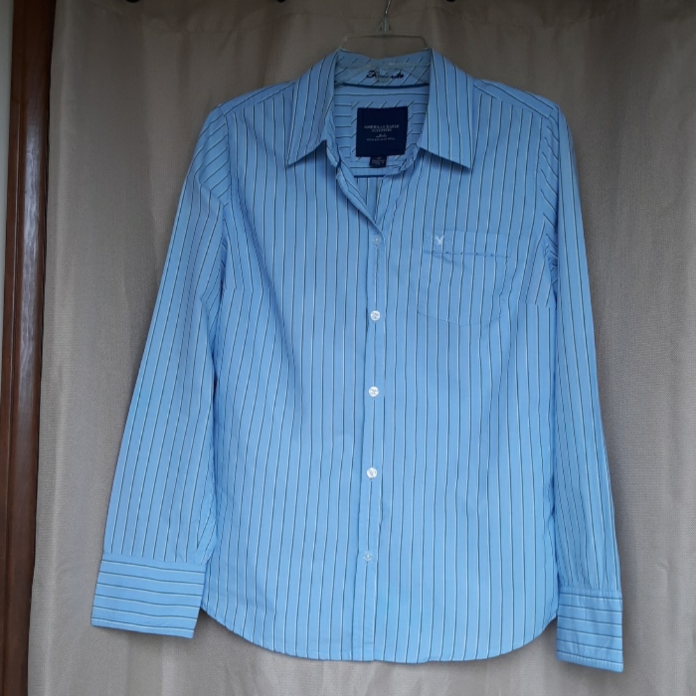 Women's American Eagle Buttin Up Shirt 12